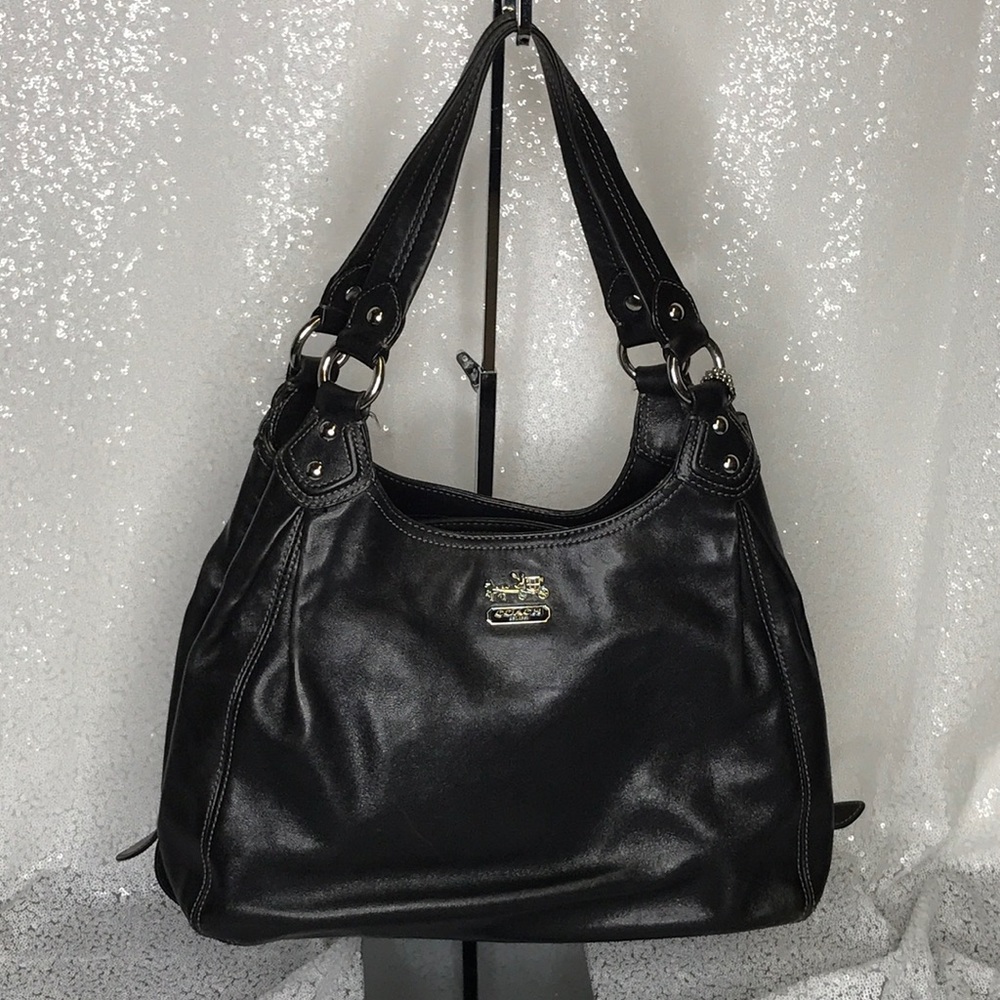 COACH Black Leather Shoulder Handbag Medium Size